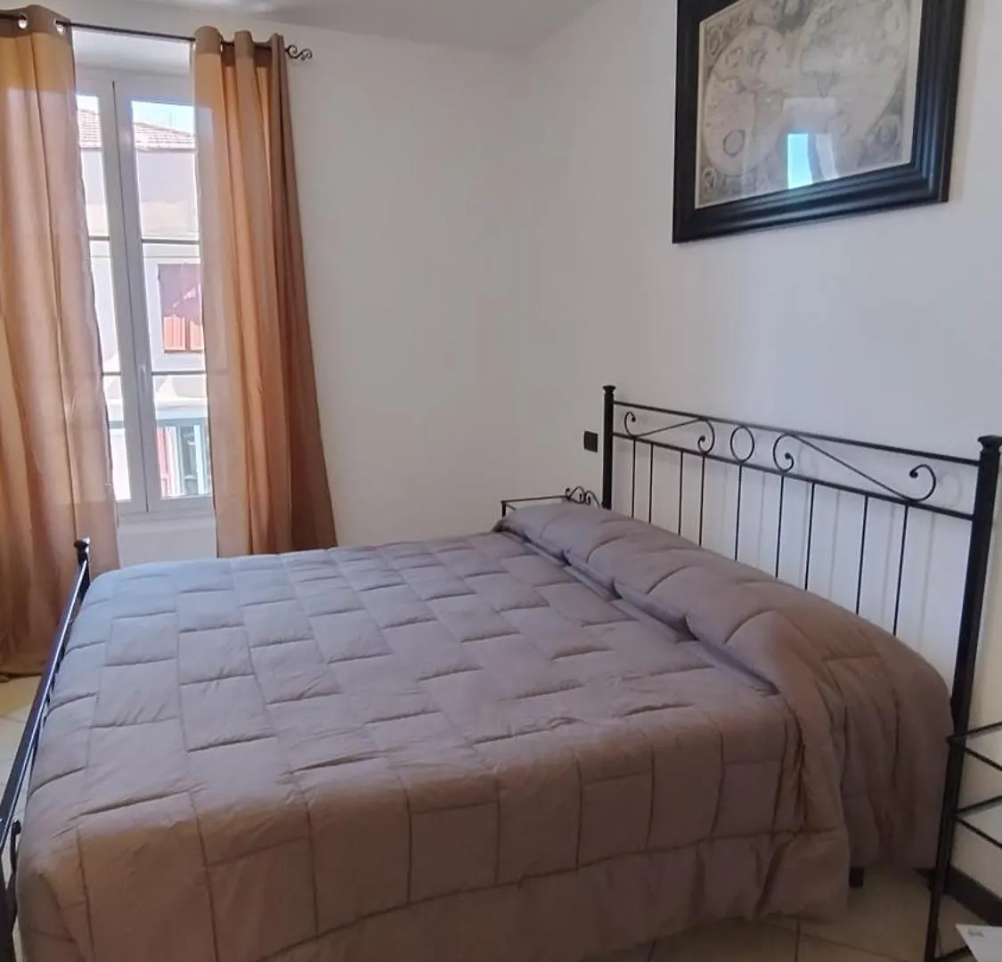 Albenga Sweet Holidays Rooms & Apartaments Bilocale Appena Ristrutturato