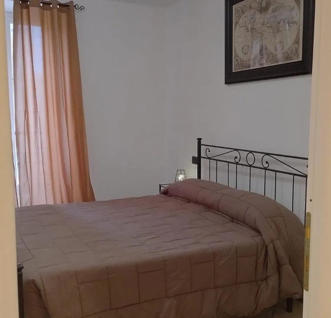 Albenga Sweet Holidays Rooms & Apartaments Bilocale Appena Ristrutturato Lägenhet